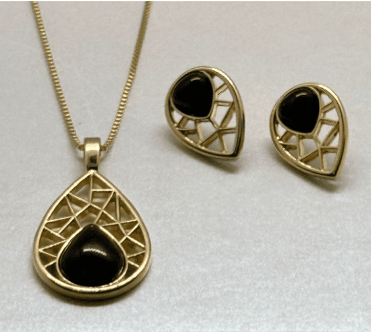 Set orecchini e collana placcati oro